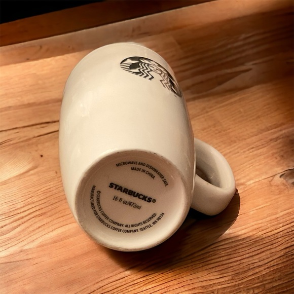 Starbucks White Ceramic Snap On Slide To Open Lid White 16 Ounce Mug! - Picture 5 of 9